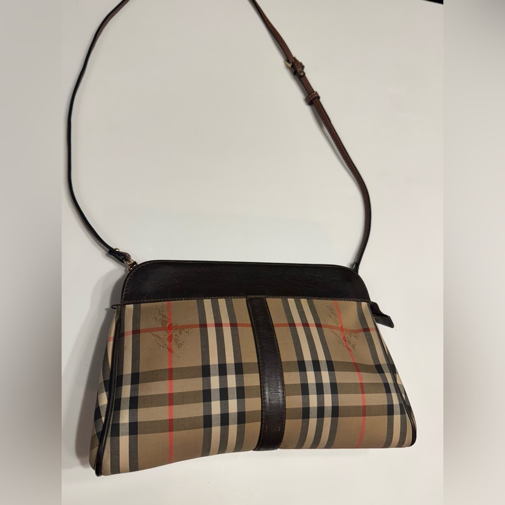 Burberry crossbody bag with provided sling